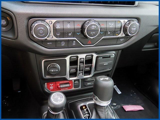 new 2025 Jeep Wrangler car, priced at $57,270