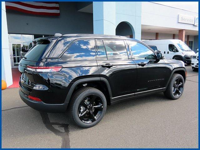 new 2025 Jeep Grand Cherokee car, priced at $47,985