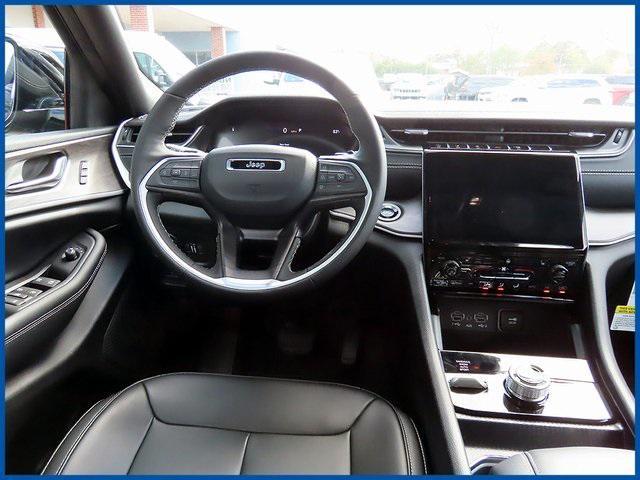 new 2025 Jeep Grand Cherokee car, priced at $47,985