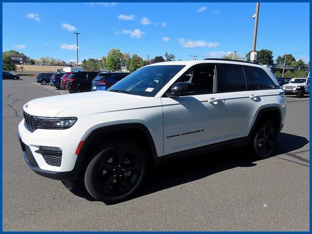 new 2025 Jeep Grand Cherokee car, priced at $50,440