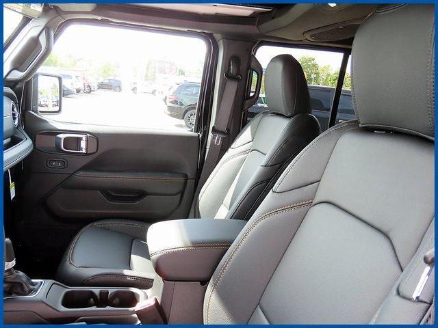 new 2025 Jeep Wrangler car, priced at $61,120