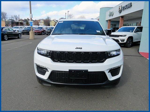 new 2025 Jeep Grand Cherokee car, priced at $44,987