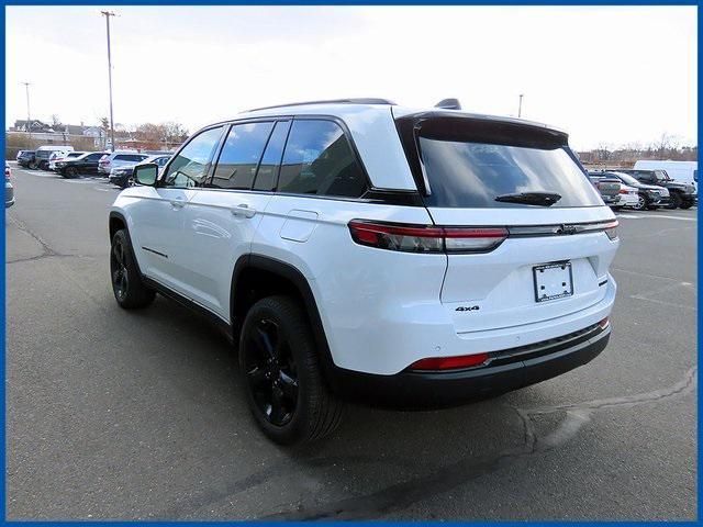 new 2025 Jeep Grand Cherokee car, priced at $44,987