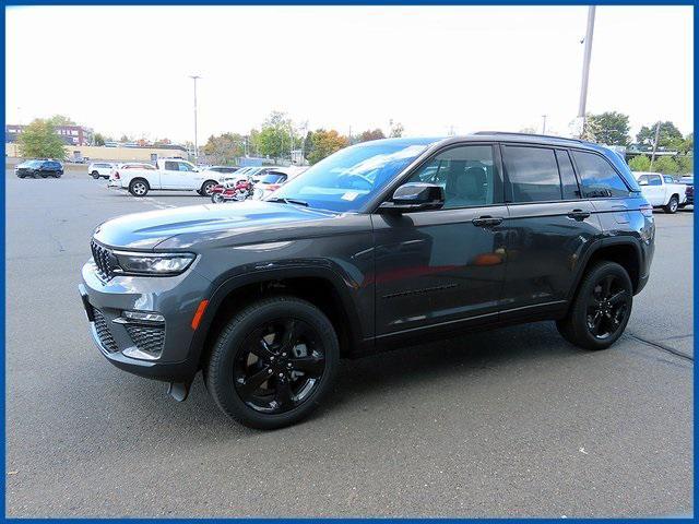 new 2025 Jeep Grand Cherokee car, priced at $47,985
