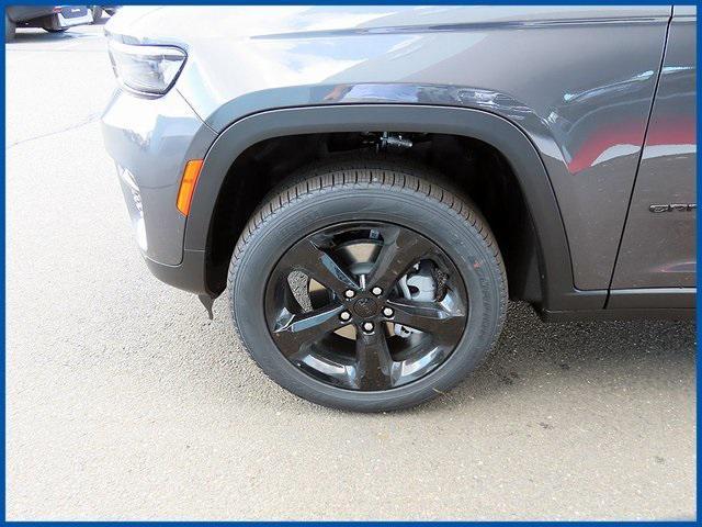 new 2025 Jeep Grand Cherokee car, priced at $47,985