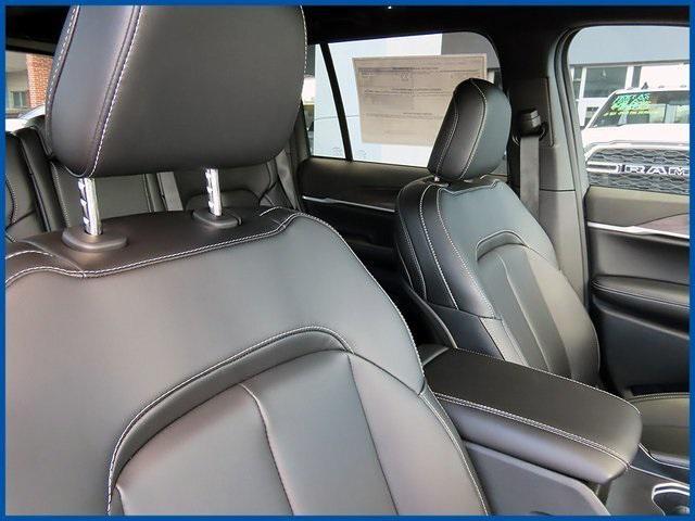 new 2025 Jeep Grand Cherokee car, priced at $47,985