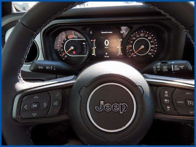 new 2025 Jeep Wrangler car, priced at $48,075