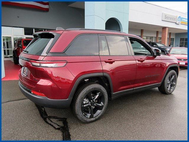 new 2025 Jeep Grand Cherokee car, priced at $52,160