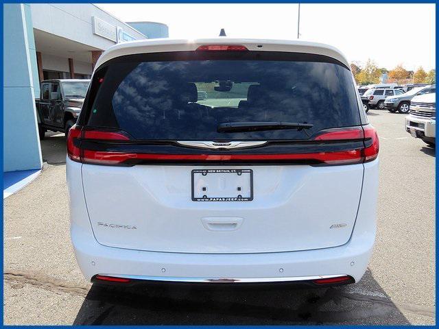 new 2025 Chrysler Pacifica car, priced at $45,535