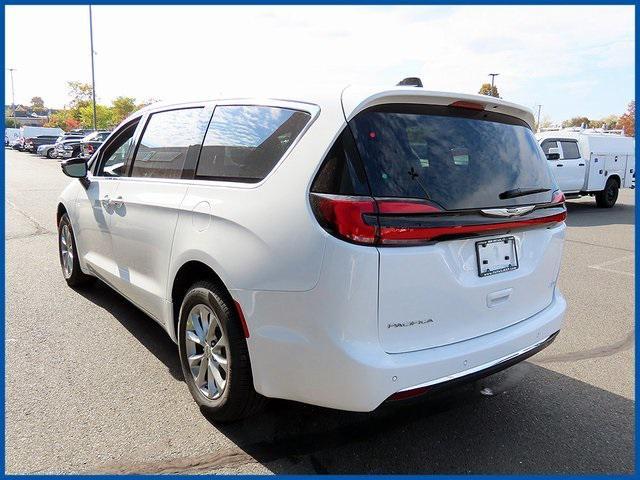 new 2025 Chrysler Pacifica car, priced at $45,535