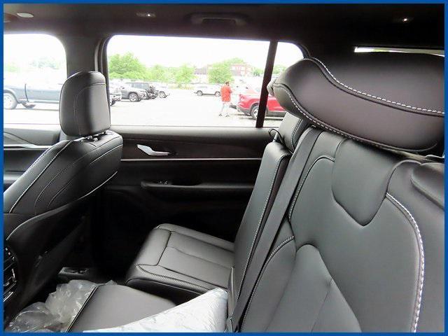 new 2025 Jeep Grand Cherokee L car, priced at $52,085