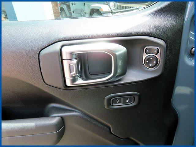 new 2025 Jeep Wrangler car, priced at $56,275
