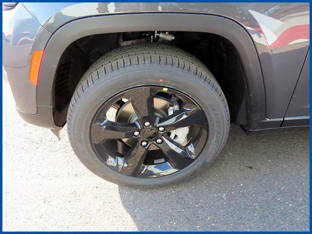 new 2025 Jeep Grand Cherokee car, priced at $45,483