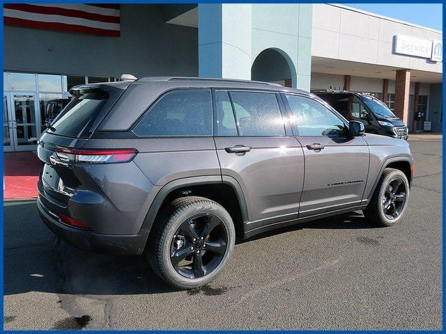 new 2025 Jeep Grand Cherokee car, priced at $45,483