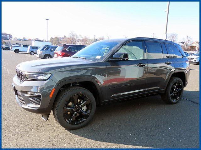 new 2025 Jeep Grand Cherokee car, priced at $44,921