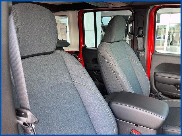 new 2025 Jeep Wrangler car, priced at $54,075