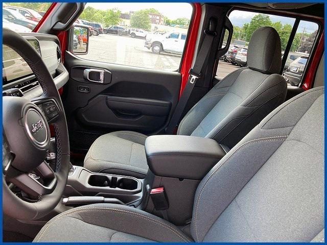 new 2025 Jeep Wrangler car, priced at $54,075