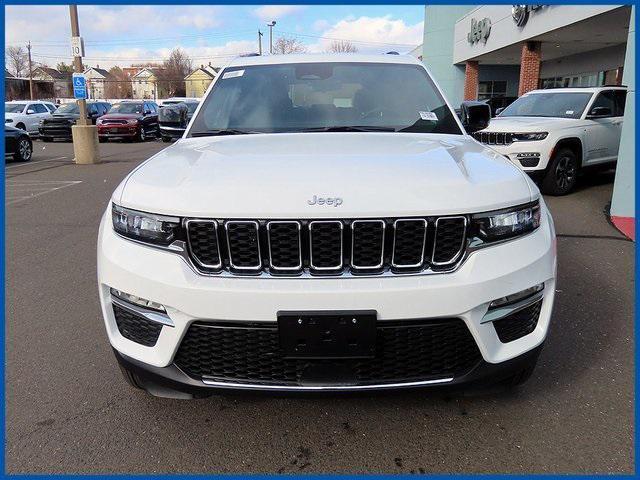 new 2025 Jeep Grand Cherokee car, priced at $42,032