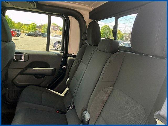 used 2023 Jeep Gladiator car, priced at $32,987