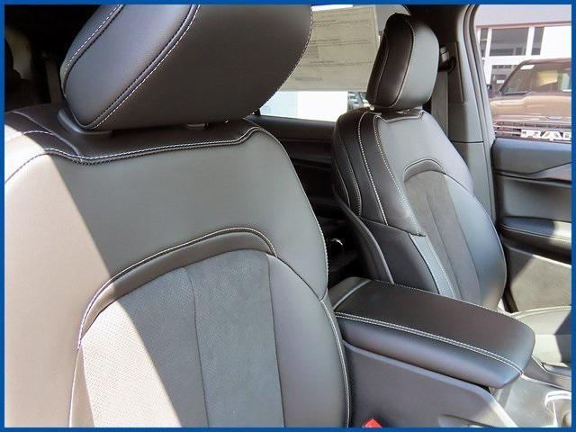 new 2025 Jeep Grand Cherokee L car, priced at $44,230