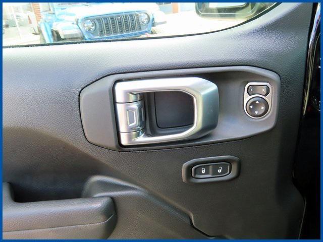 new 2026 Jeep Gladiator car, priced at $53,260