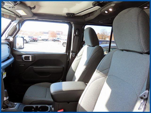 new 2026 Jeep Gladiator car, priced at $53,260