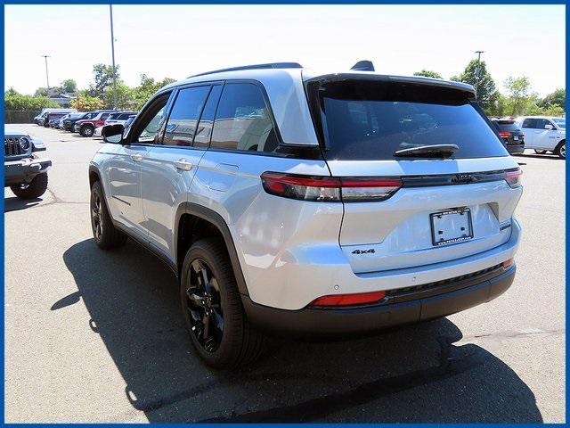 new 2025 Jeep Grand Cherokee car, priced at $47,985