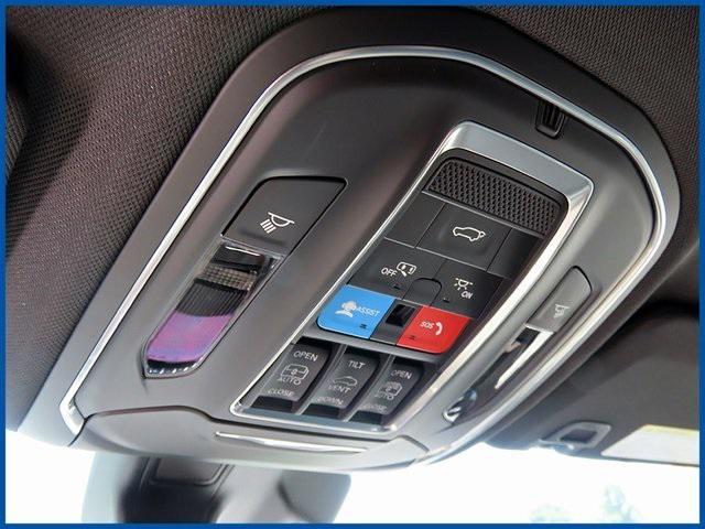 new 2025 Jeep Grand Cherokee car, priced at $47,985