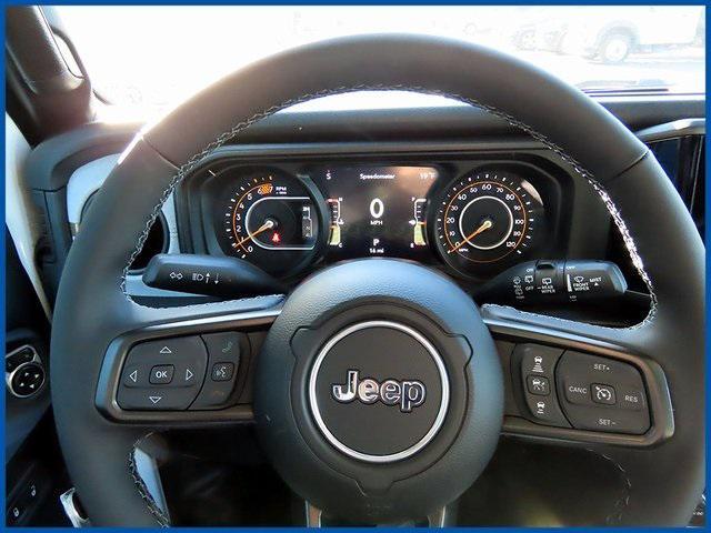 new 2025 Jeep Wrangler car, priced at $43,550