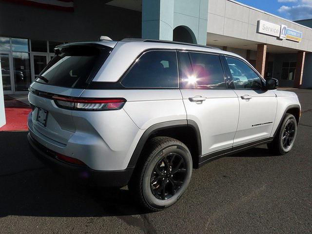 new 2025 Jeep Grand Cherokee car, priced at $39,768