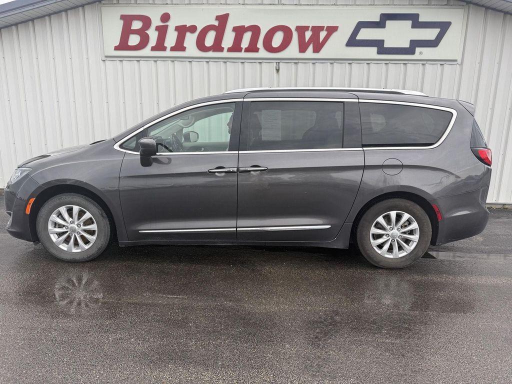 used 2018 Chrysler Pacifica car, priced at $13,699