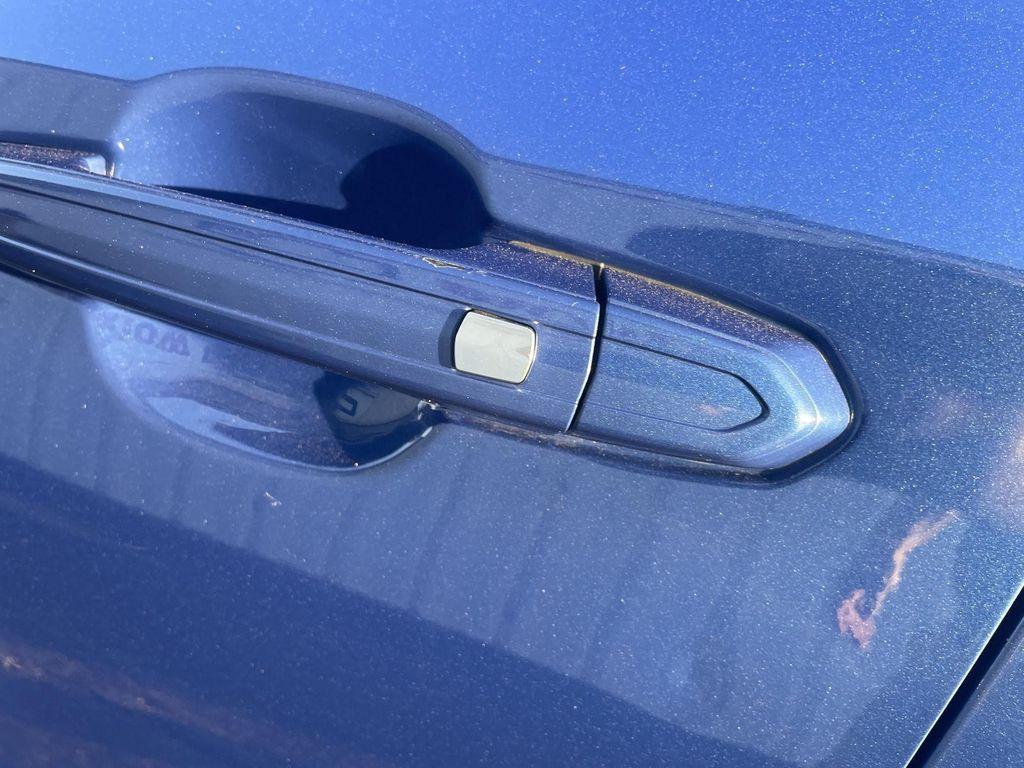 used 2021 Cadillac XT4 car, priced at $25,859