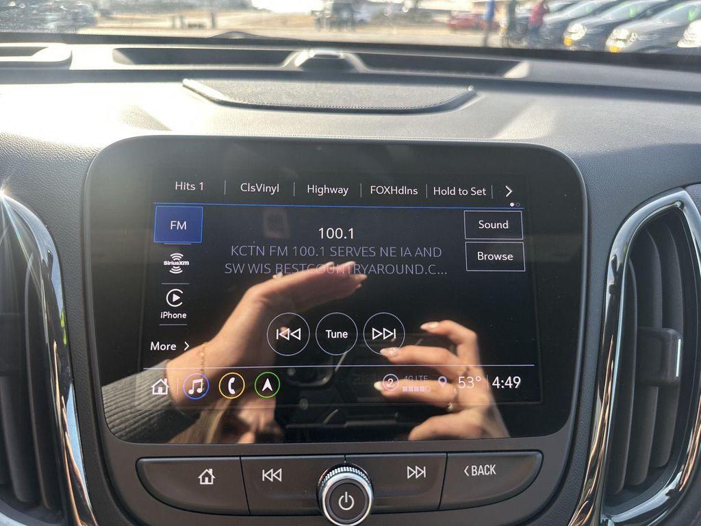 used 2022 Chevrolet Equinox car, priced at $22,999