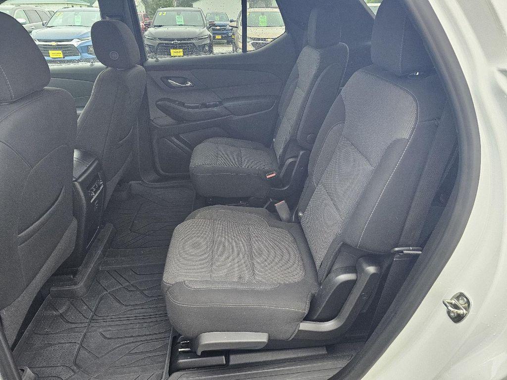 used 2022 Chevrolet Traverse car, priced at $32,399