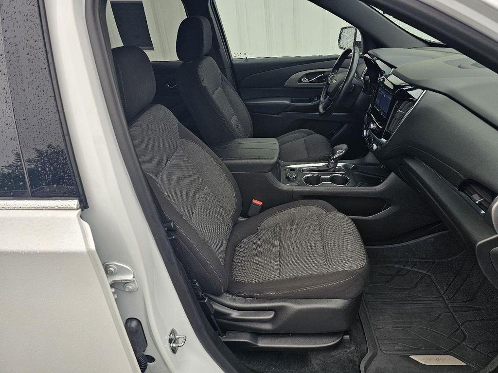 used 2022 Chevrolet Traverse car, priced at $32,399