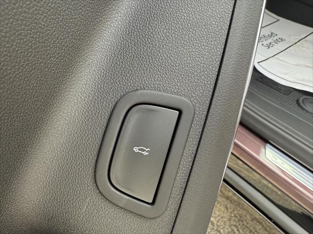 new 2025 Chevrolet Traverse car, priced at $59,145