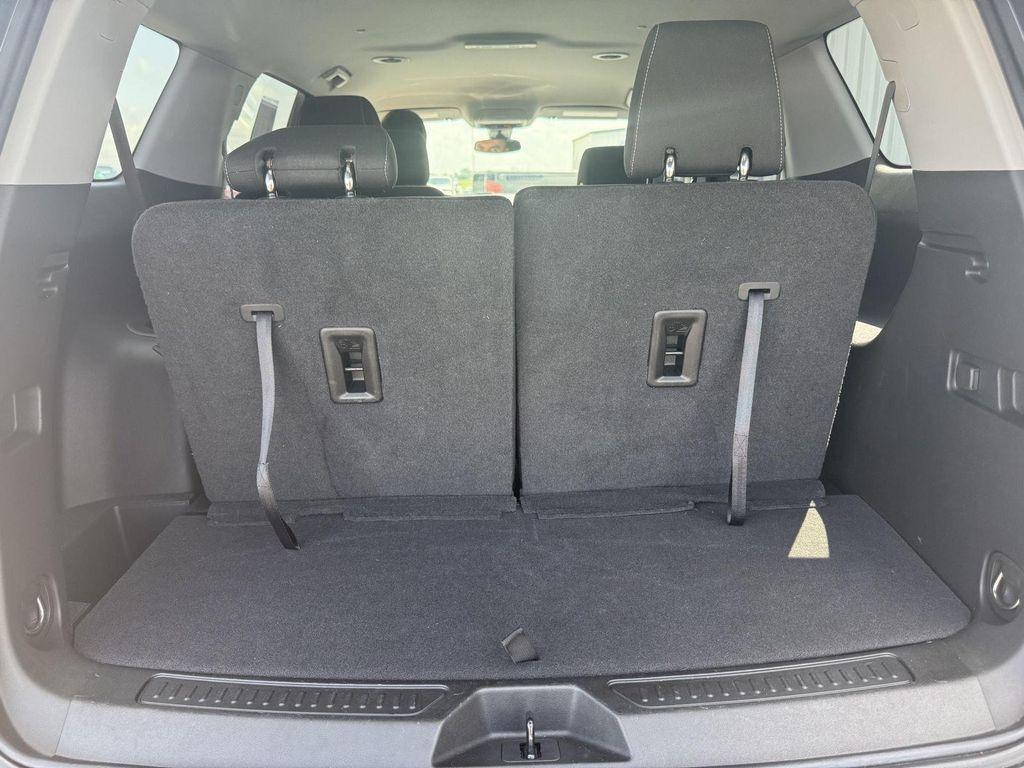 used 2023 GMC Acadia car, priced at $33,980