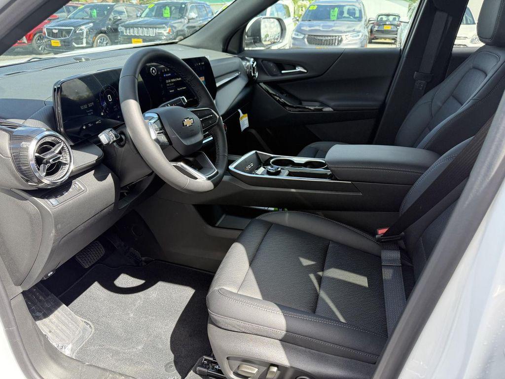 new 2026 Chevrolet Equinox car, priced at $34,045