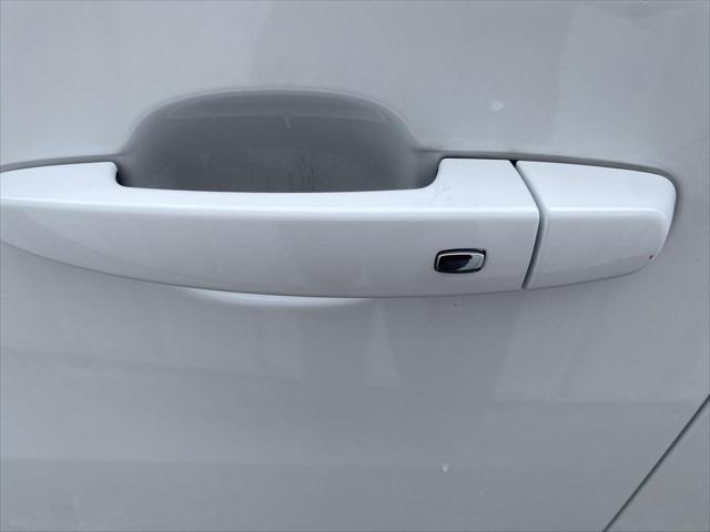 used 2021 Chevrolet Traverse car, priced at $25,879