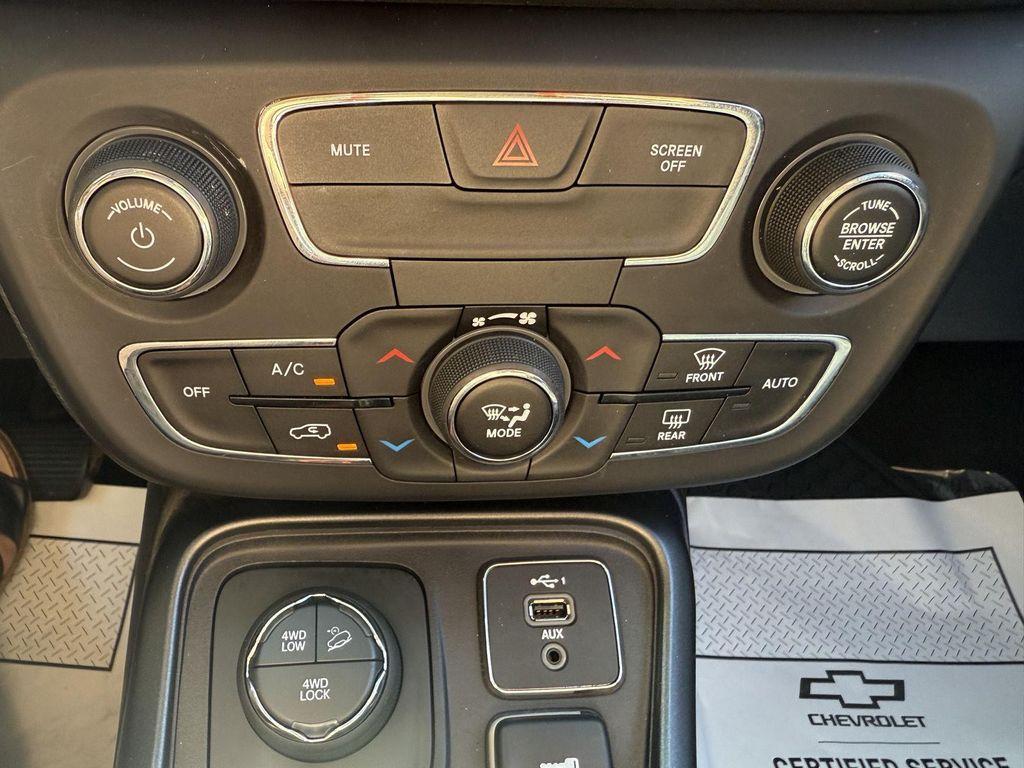 used 2019 Jeep Compass car, priced at $13,899