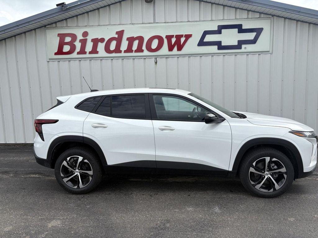 new 2025 Chevrolet Trax car, priced at $24,690