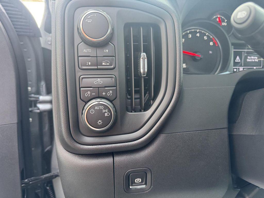 used 2024 Chevrolet Silverado 1500 car, priced at $35,299