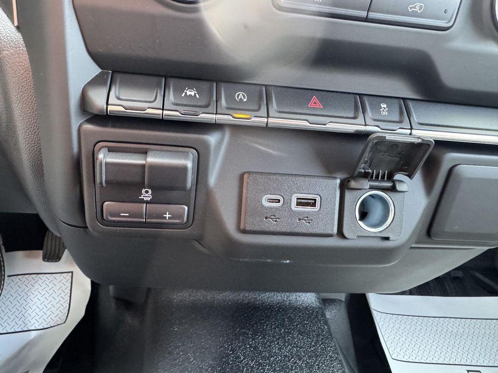 used 2024 Chevrolet Silverado 1500 car, priced at $35,299