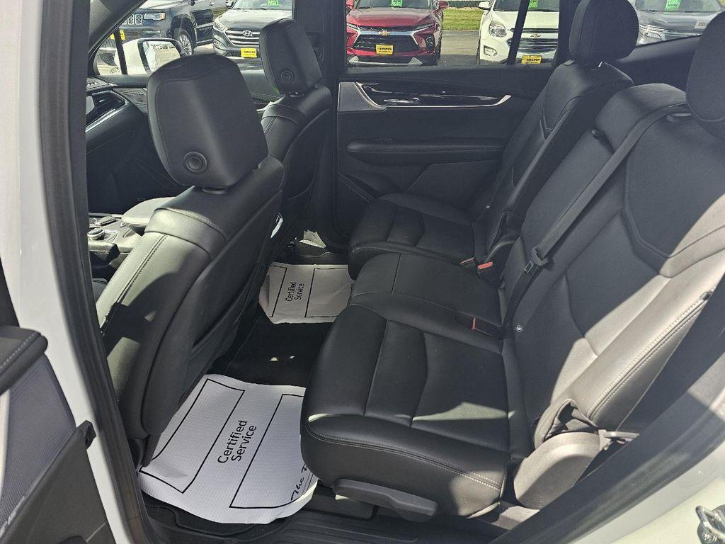 used 2023 Cadillac XT6 car, priced at $37,885