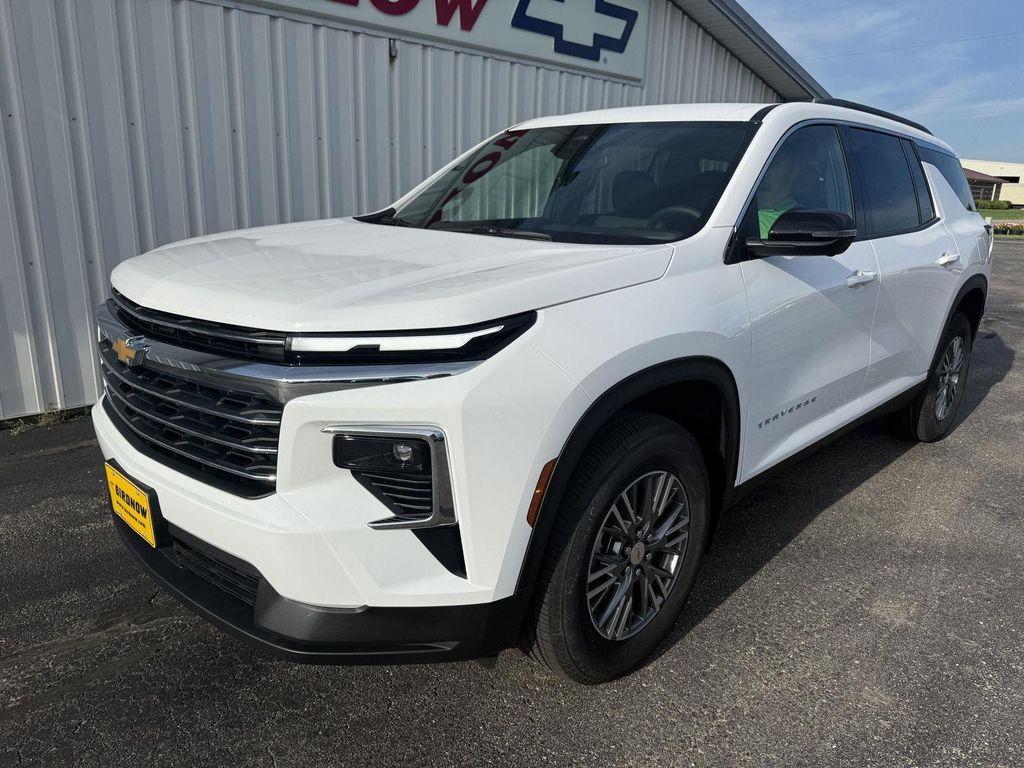 new 2025 Chevrolet Traverse car, priced at $46,639