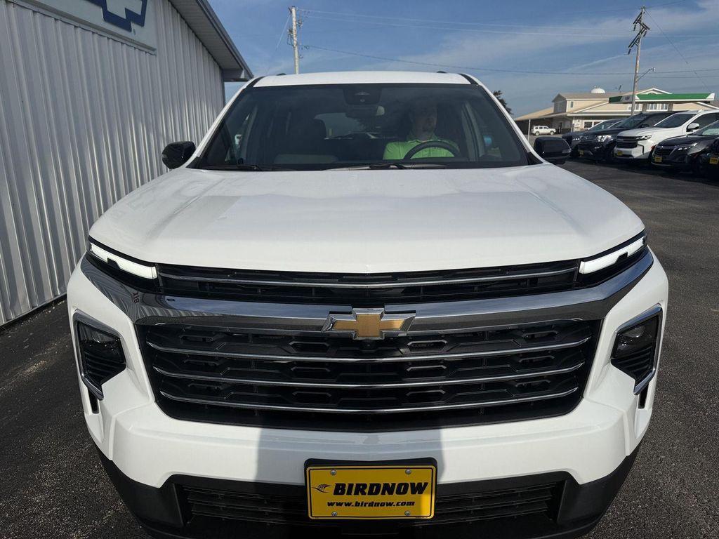 new 2025 Chevrolet Traverse car, priced at $46,639