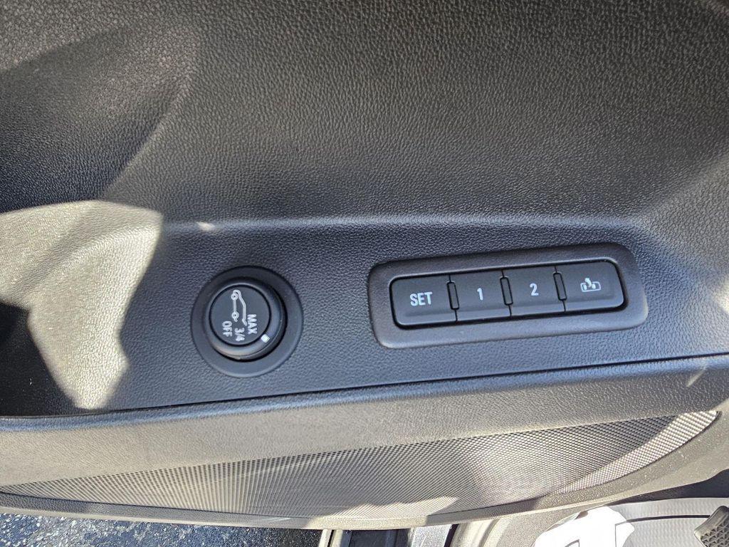 used 2022 Chevrolet Equinox car, priced at $26,850