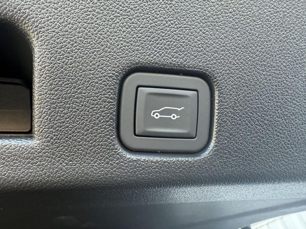 new 2026 Chevrolet Traverse car, priced at $59,294