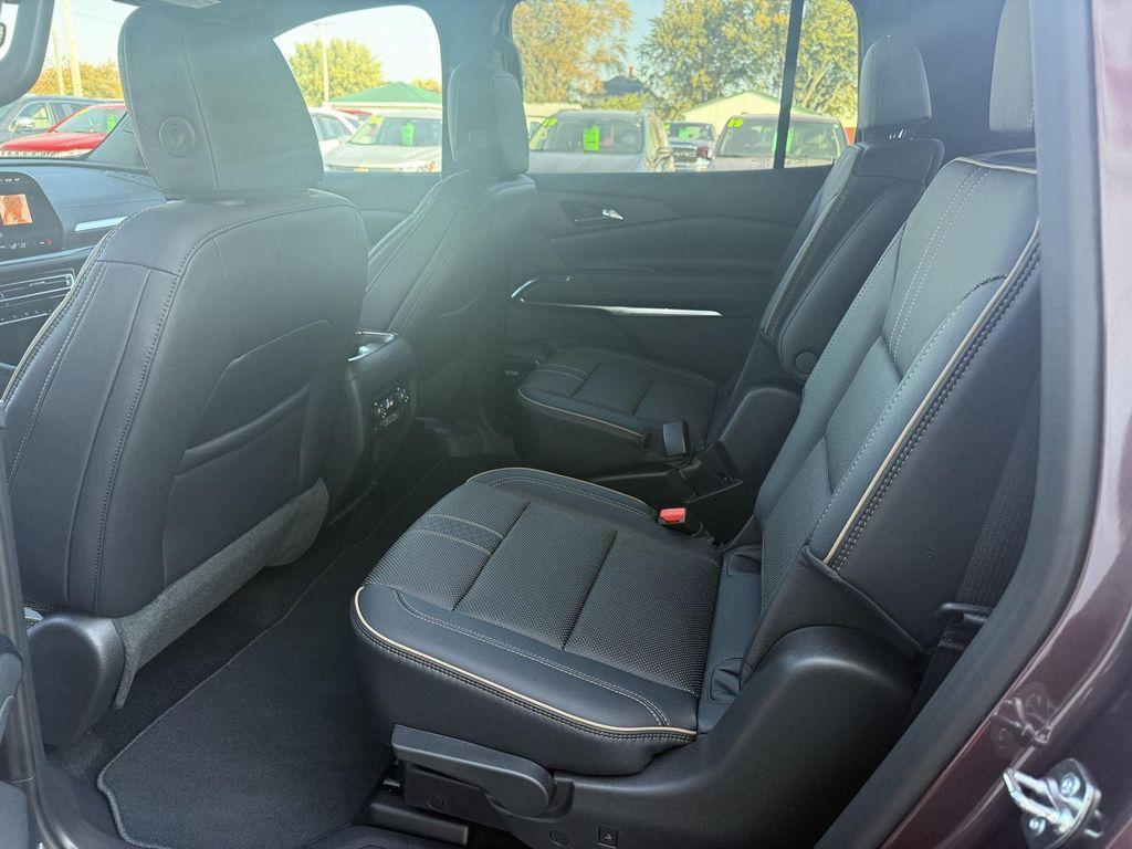 new 2026 Chevrolet Traverse car, priced at $59,294