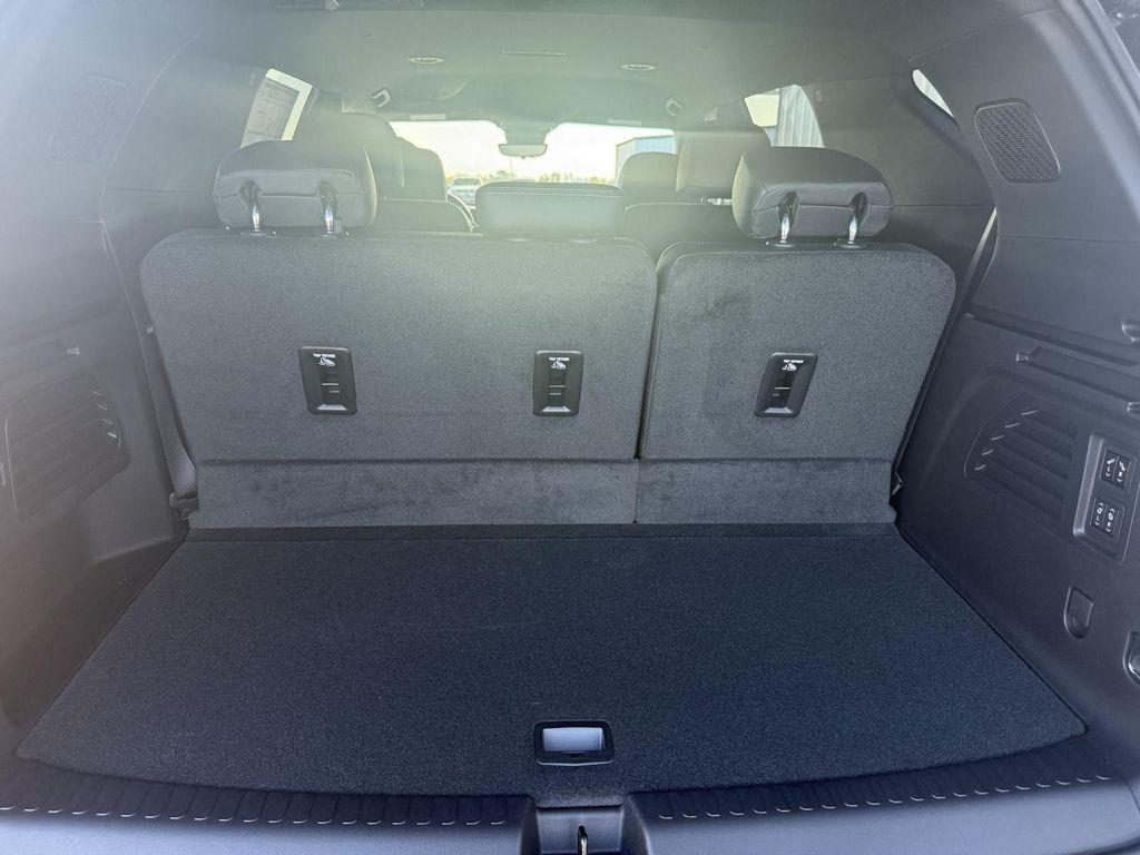 new 2026 Chevrolet Traverse car, priced at $59,294